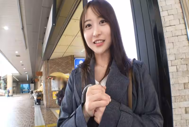SIRO-5325一個有著MAX天真無邪的動物般可愛的小女孩按捺不住內心的性慾來了她有一張小嘴和一個緊繃的陰戶把一切都吞掉了初拍AV線上申請AV體驗拍攝2231