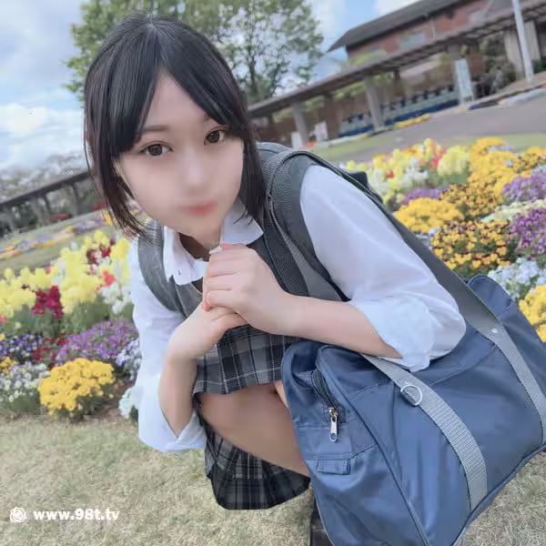 FC2-PPV-4413648Shojibisutatsu外面限时3天③RikawaWomanlikawaWoman稳固未加工的女婴敞开大门当众淫荡一个18岁的单身男人身体无法理解正在射精③