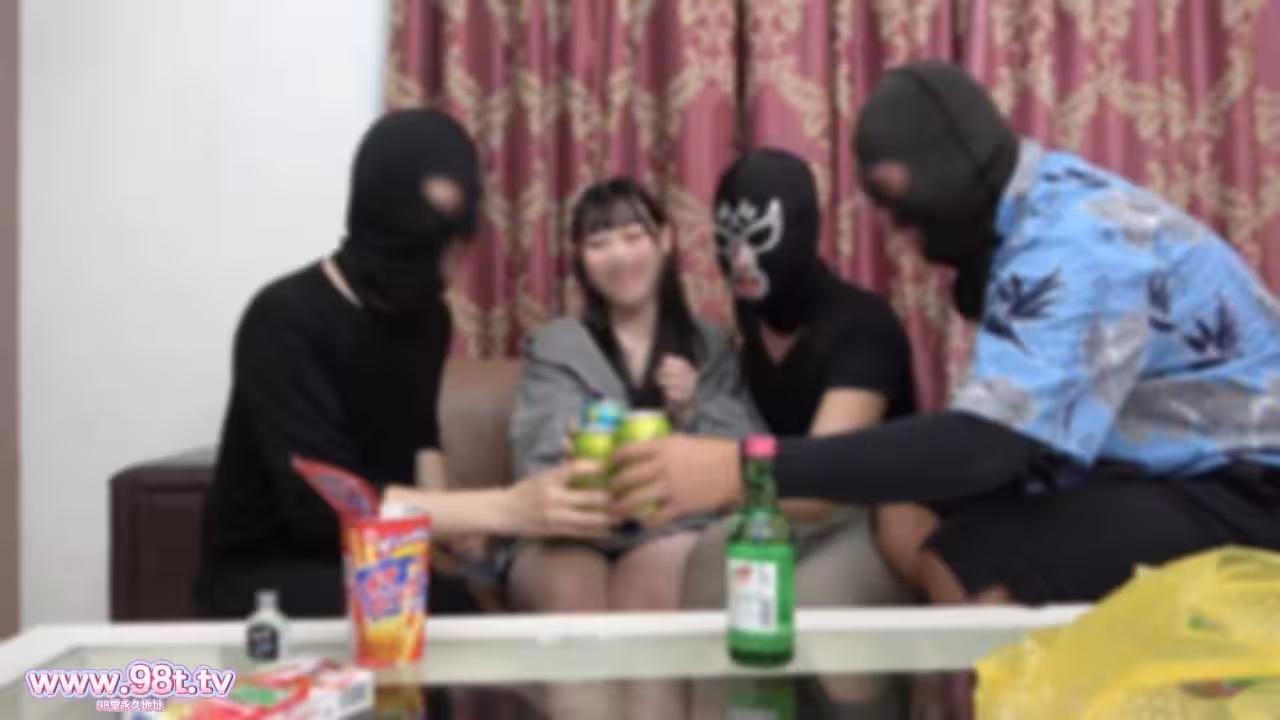 FC2-PPV-4524304我親自玩遊戲開家庭會議沒有人可以監視我