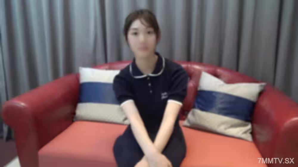 FC2-PPV-4532140關著名18歲大學畢業切口已經打開皮膚光亮如絲皮膚白皙美麗內翔與一位男性朋友的介紹關係已經完成