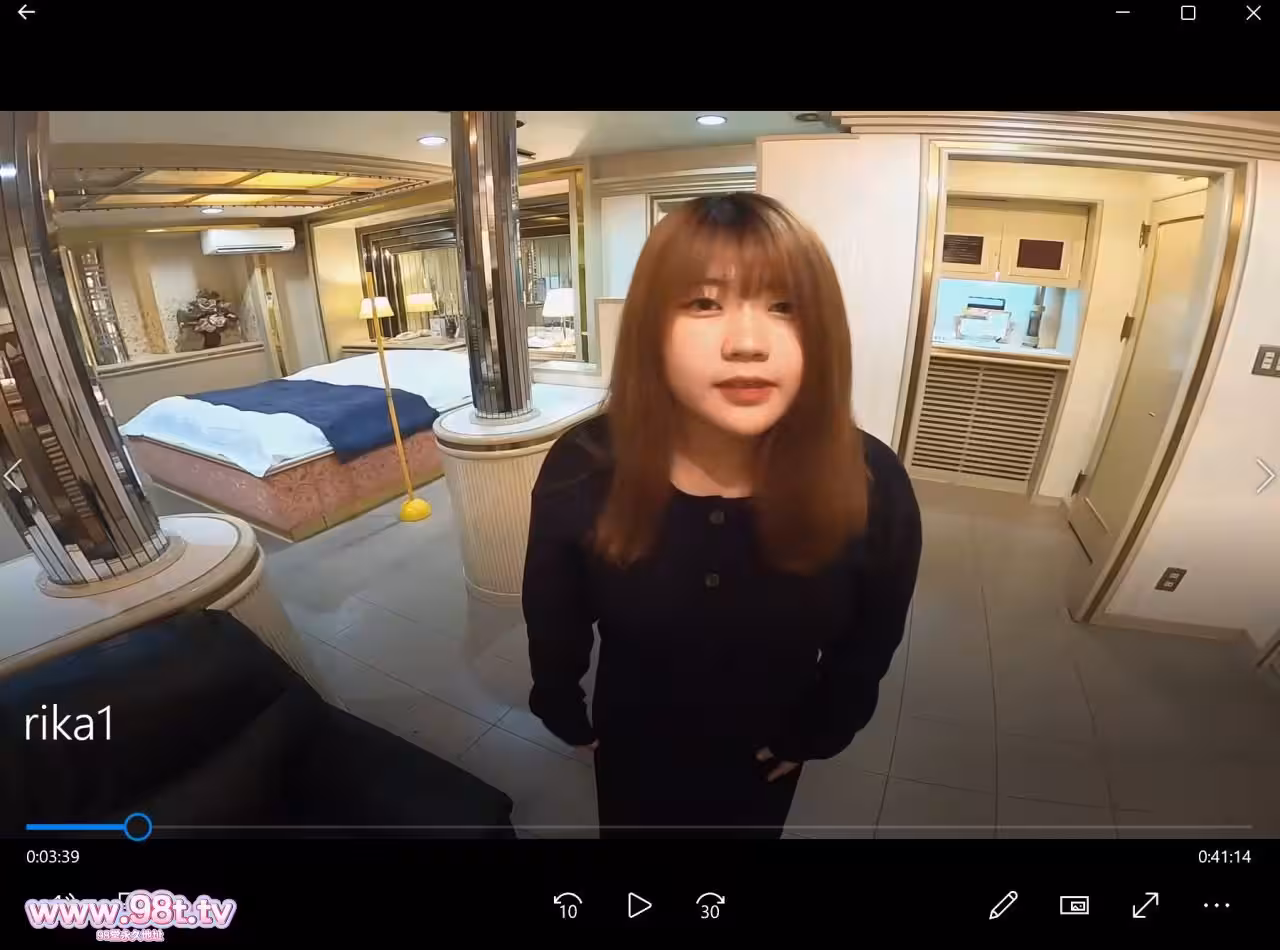 FC2-PPV-4528603Rika-Chan19歲大C罩杯我認為它是色情的但它是一種獨特的玩具和性活動奇怪的故事奇怪的故事的第2鏡頭