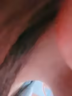 哺乳期小少婦很有氣質，露臉發騷聽狼友指揮，擠奶水給狼友看自己舔奶順著嘴流好騷啊，騷穴特寫道具抽插噴水第02集