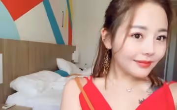 雨傘約操肥臀浪叫性感老闆娘