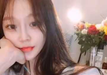 藝術系妹妹不想要3P 只能輪流啪啪粉嫩鮑鮑~