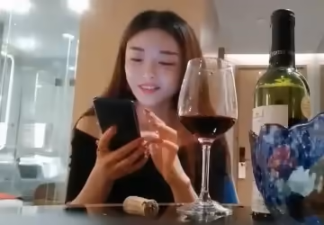鐵牛哥今晚又陽痿了兄弟代勞約炮個素質兼職妹喝點紅酒調情穿上黑絲高跟啪啪