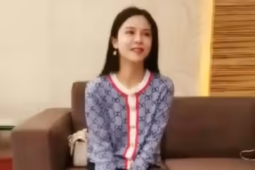 泰然寻欢眼镜男约了个颜值不错妹子啪啪口交扣逼上位骑乘大力猛操