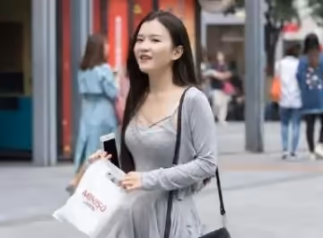 偷情完美身材饑渴的女神校花 多姿勢抽插爆裂肉絲開檔高跟小騷貨 淫蕩浪叫