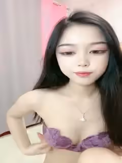 七彩主播❤️鮮奶桃桃❤️極品養眼美女、大大眼睛，粉嫩酮體，超頂小騷貨，三點盡露，好想插爆她子宮！第02集