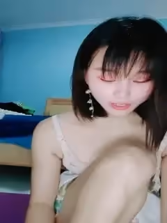 漂亮清純新人妹子性感比基尼熱舞自慰，露出乳頭，脫下內褲露出鮮嫩鮑魚第05集