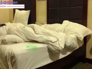 永州一哥原創精品の偷情嬌嫩人妻胯下舔舐雞巴無套後入深喉顏射(完整版)