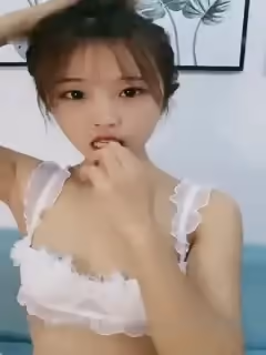 清純漂亮美女主播微笑了嗎1023收費大秀洗澡自慰十分誘人