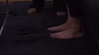 眼看玩伴被肏翻我超硬 美谷朱里