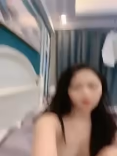 模特身材大屁股扭動騷氣動人，清純面孔大眼萌妹子超粉鮑魚，白漿滲出第05集