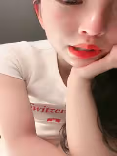 來自紅十字的極品誘惑，顏值高身材好完美露臉大秀直播，跟狼友撩騷脫光撅著屁股掰開逼逼給狼友看道具抽插第03集