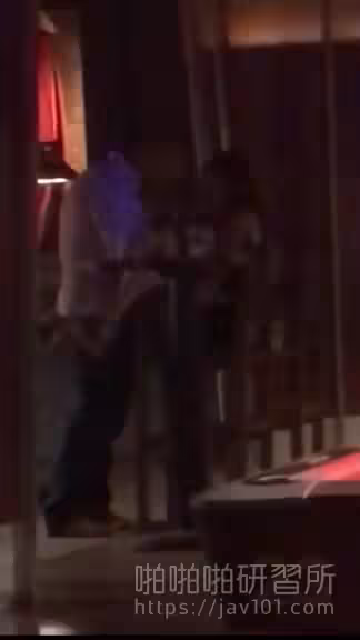 美國東岸某撞球間突然驚見啪啪啪