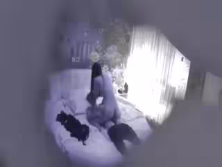 大學美女酒店和久未見面的情人啪啪,美女坐在大屌上用力搖擺,感覺雞雞越來越大受不了了求男的干她