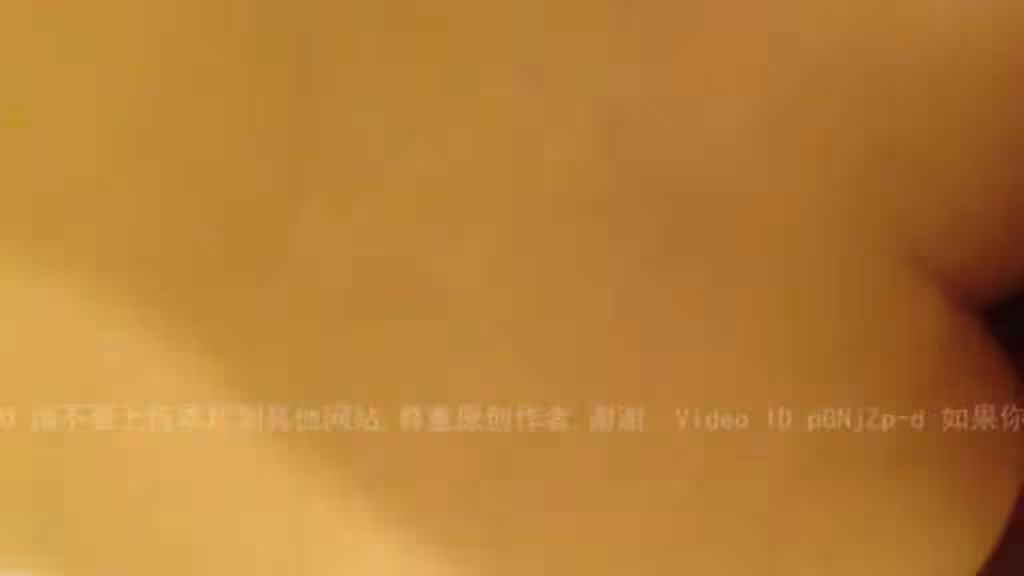 [國語]在家裡把白嫩的老婆操爽了趁她沒注意偷著拍的小露臉