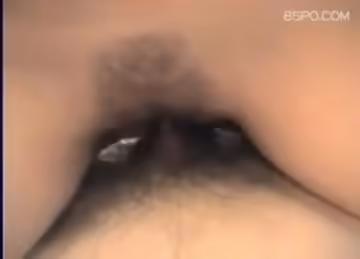 等待總是最漫長的,那就叫個小姐囉~話說小姐你穿的是衣服嗎?只是披塊布吧