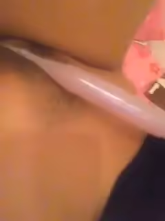 極品網紅主播小鬼清秀的長相戴著眼鏡
