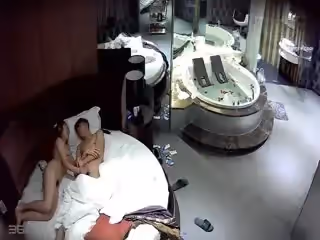 學妹的第1次 帥學長豪華浴缸房主題賓館約操巨乳學妹性愛初體驗 喜摘一血 一晚上搞四次 高清720P完整版