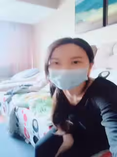 風騷小姐姐出門撩騷歸來在家干大哥，主動扒下褲子口交大雞巴沙發上直接干後入爆草射完了繼續口硬廚房接著干第03集