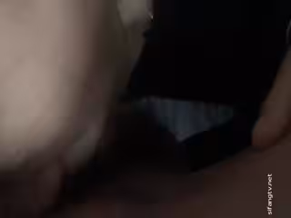 「想不想我肏你好好吃」對白刺激⭐外表清純內心淫蕩反差婊大學生美眉與男友露臉自拍床上肏到衛生間很帶感1080P原版第01集