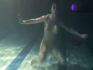 -juru-大奶子美少女的泳池潛泳秀