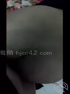 海角社區某小區保安封神之作❤️利用職務便利裝針孔偷窺業主洗澡醉奸女業主第02集