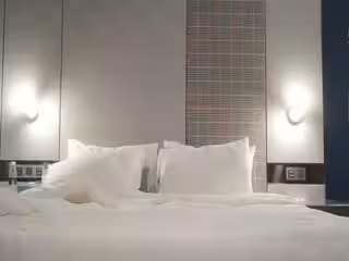 小寶尋花第2場極品高顏值甜美妹子，坐身上摸屁股舌吻互舔插嘴上