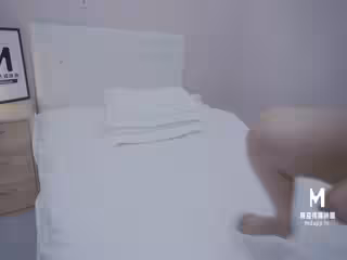 MD0077饑渴少婦勾引男家教