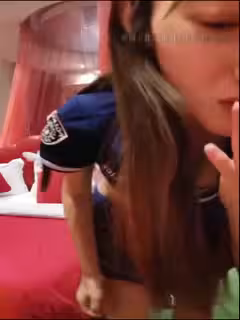 模特身材骨感氣質美女《右又》穿著制服和粉絲炮友酒店情趣房激情