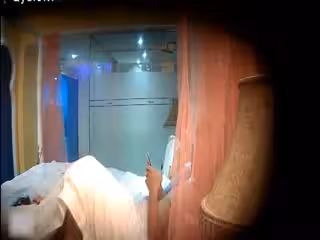 【國產】精品酒店偷拍顏值漂亮性感的美女和帥氣男友玩虐操,綁起
