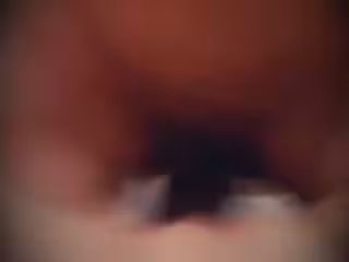 女的拿起手機錄是為了看到自己被干