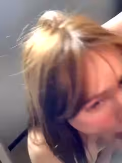 網紅臉美女口交起來超賣力