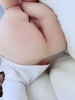 吊鐘奶蛇精網紅臉妹子，手持鏡頭搔首弄姿，粉紅鮑魚一扣就出白漿第03集