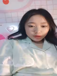 頂點--清純校園女神，家中下海❤️，晚自習回來悄悄直播賺生活費，吃著零食和哥哥們賣萌，脫褲子揉逼逼發騷！第02集