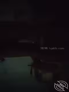 媽媽在樓下看電視，我跑去強上姐姐，姐姐的慘叫聲驚動了樓下的媽媽原創第02集