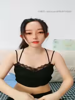 小熱巴超嫩高顏值紅唇雙女69互舔道具抽插，自摸舌吻舔逼震動棒插入口口猛操第01集