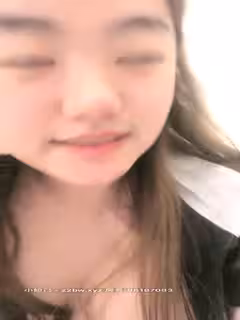77公舉和瑤瑤高顏值長相甜美妹子自慰誘惑，情趣裝震動棒抽插特寫跳蛋震動出水第02集