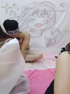 【蘇蘇跟閨蜜約弟弟3P】年輕小伙雙飛兩個粉嫩漂亮的小仙女第05集