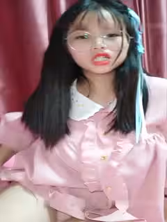 小可愛平台(原卡哇伊)愛美人1107直播大秀顏值不錯激情自慰大秀十分誘人第03集