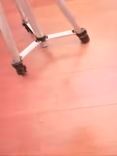 顏值不錯粉嫩甜美妹子道具自慰白絲肉肉身材跳蛋塞入道具JJ抽插呻吟很是誘惑喜歡不要錯過第05集