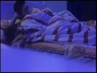 漂亮美乳妹喝點小酒半推半就被小伙給乾了插進去淫叫的很爽第03集