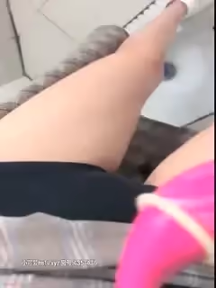 戶外學生主播芒果味的橙子戴著跳蛋上課逛操場放學再自慰秀第01集