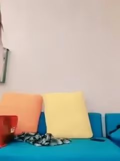 高顏值爆乳妹子情趣裝自摸秀沙發上揉搓逼逼穿上開襠肉看著非常誘人很是誘惑喜歡不要錯過第01集