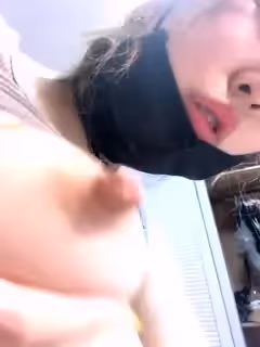 圓潤堅挺大白美乳美女主播漏奶秀粉色大奶頭自摸奶子很是誘人很是誘惑喜歡不要錯過第02集