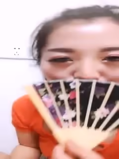 顏值不錯美少婦雙人秀口舔JJ床上按摩器震動逼逼噴在床單上很是誘惑喜歡不要錯過第02集