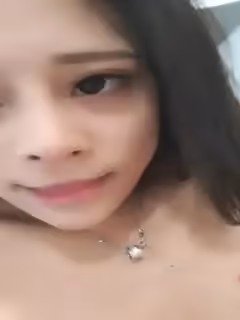 內褲再美只能裝逼一個欠操的女人露臉與小哥激情啪啪，口活激情被草半天還不滿足第02集