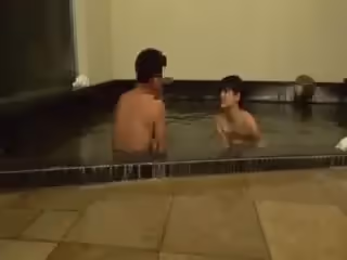 EMTS-03SEX映像流出！カメラは見ていた2混浴溫泉で淫亂美熟熟をSEXに第01集