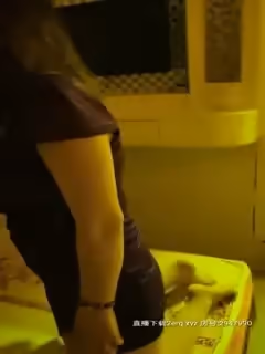高端會所里的高端服務，只要錢到位啥都陪你玩，活好不粘人，口活啪啪玩3P第01集